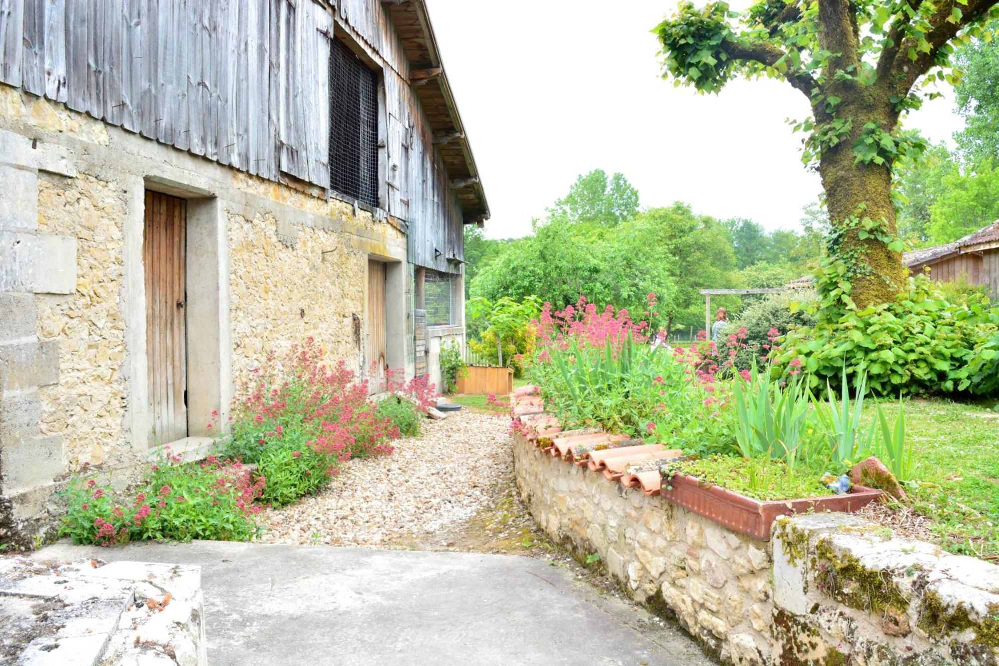 Gites Le Clos Du Verger Maurens  Εξωτερικό φωτογραφία