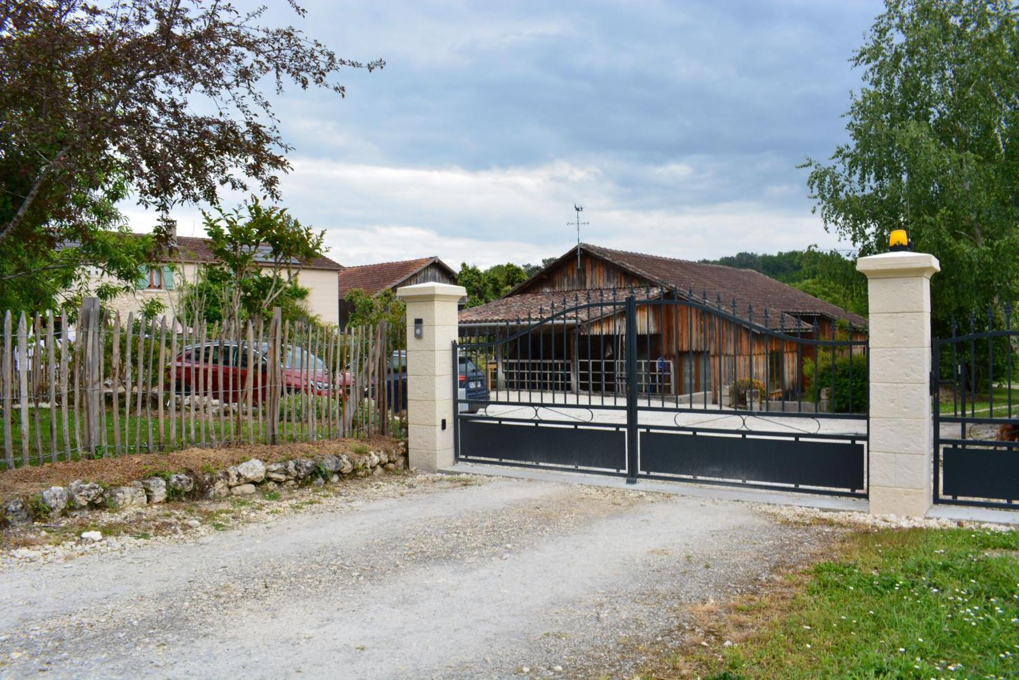 Gites Le Clos Du Verger Maurens  Εξωτερικό φωτογραφία